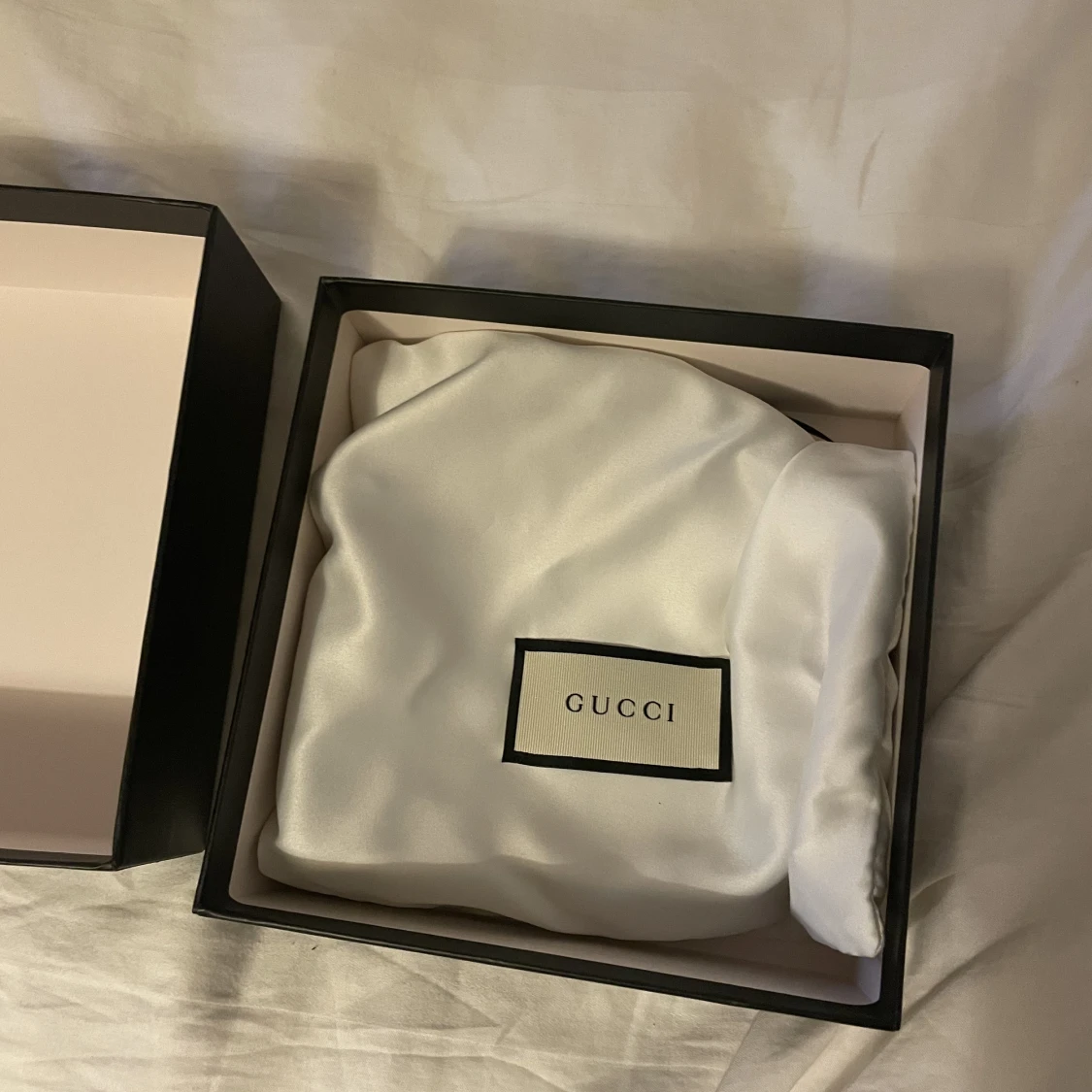 Gucciskärp - 90