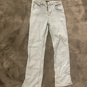 Jeans - Ljus blåa jeans💕bra skick!