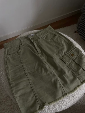 Cargo-kjol - Grön cargo kjol från zara