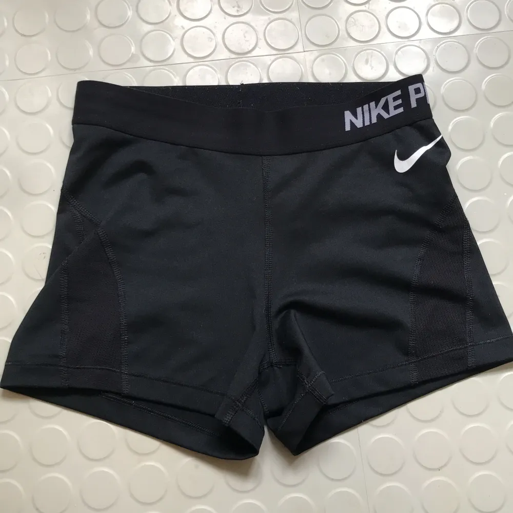 Nike pro träningsshorts! Storlek S. . Shorts.