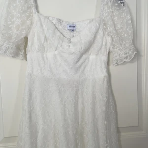 Studentklänning  - Superfin studentklänning i storlek 36! 💕💕