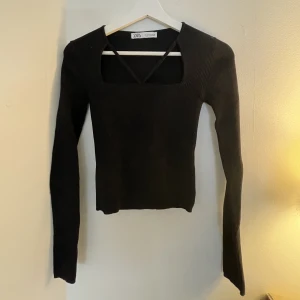 Topp från zara - Köpte för något år sedan men inte använd sen dess❤️