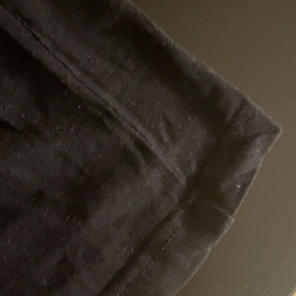 Svart regular fit V neck t-shirt från H&M - 91