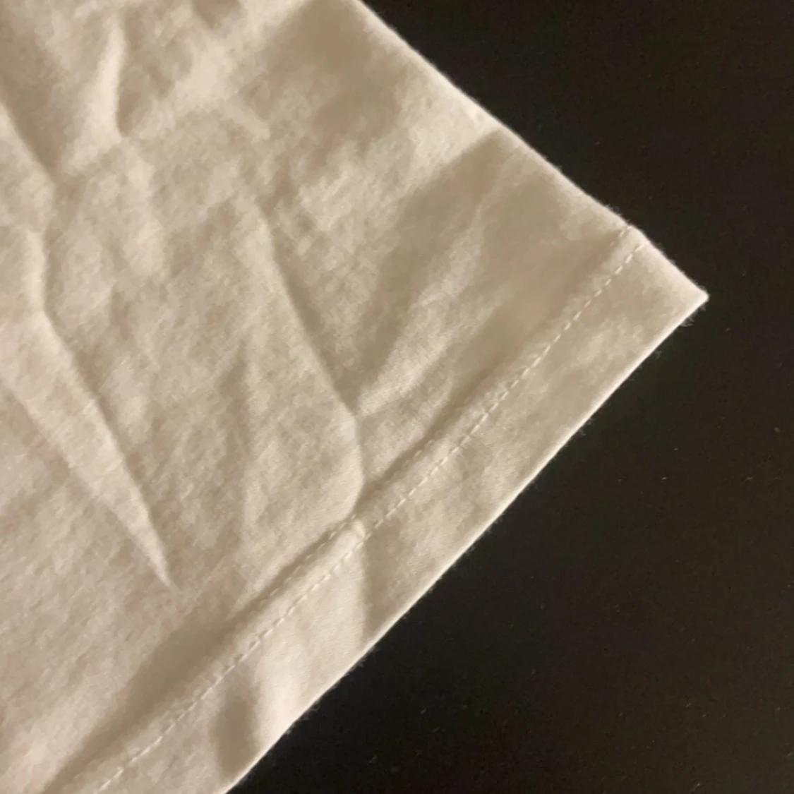 Vit t-shirt med tryck - 91