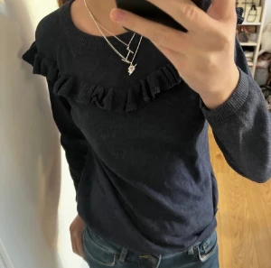 Tröja - HM topp, storlek Xs. 50kr. Gratis frakt om man trycker på köp nu