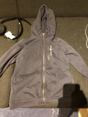 Sail racing kofta - Sail racing kofta i hyfsat skick! Byte eller budning funkar!