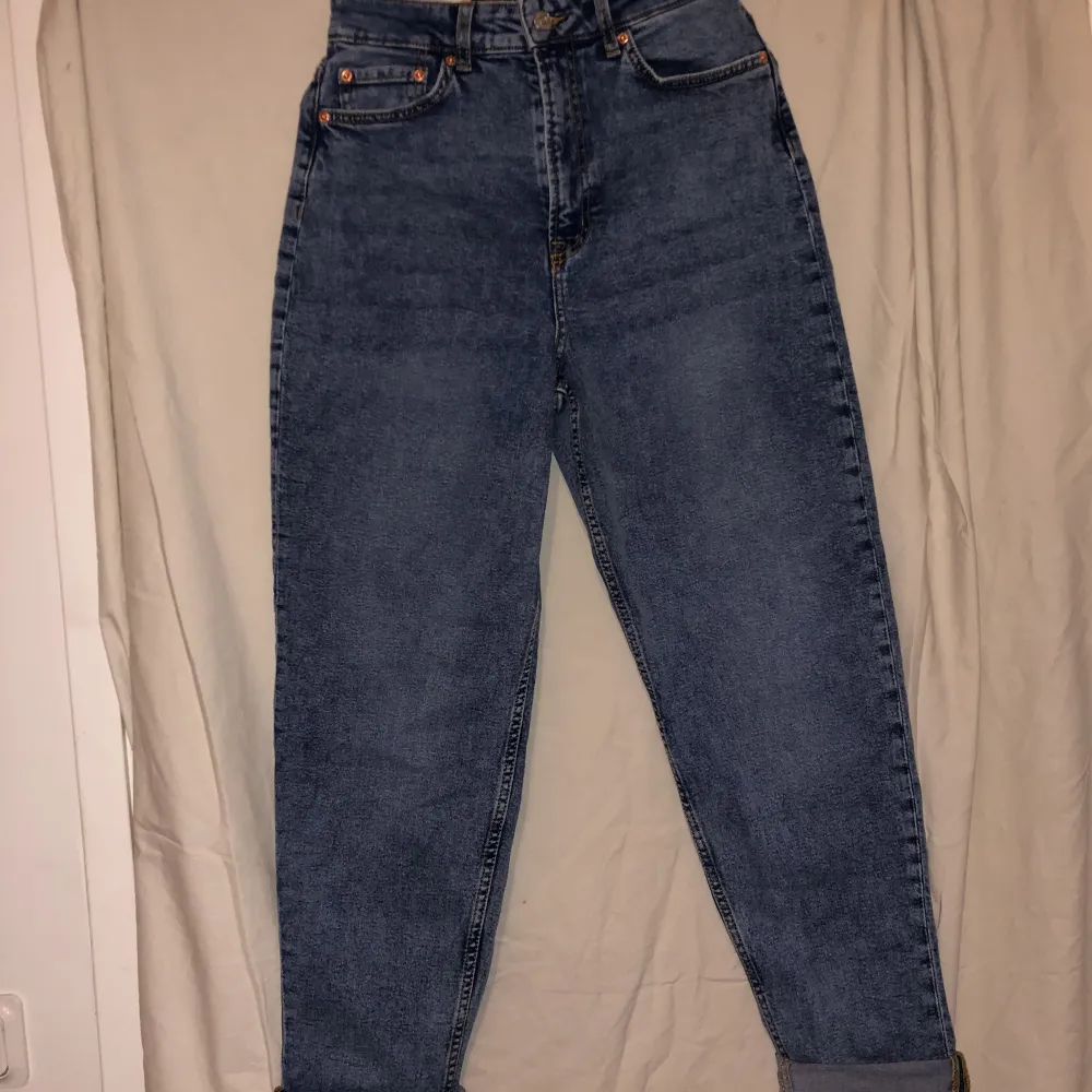 Stretch jeans Helt nya Hög midja Passar 36-38. Jeans & Byxor.