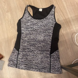 Träningslinne❤️ - Ett träningslinne som ej är använt mer än 3 gånger❤️