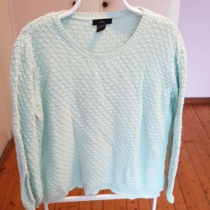 Tröja - Långärmad tröja. Storlek L/XL