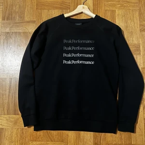 Peak Tröja - Storlek 170cm  Inte använd