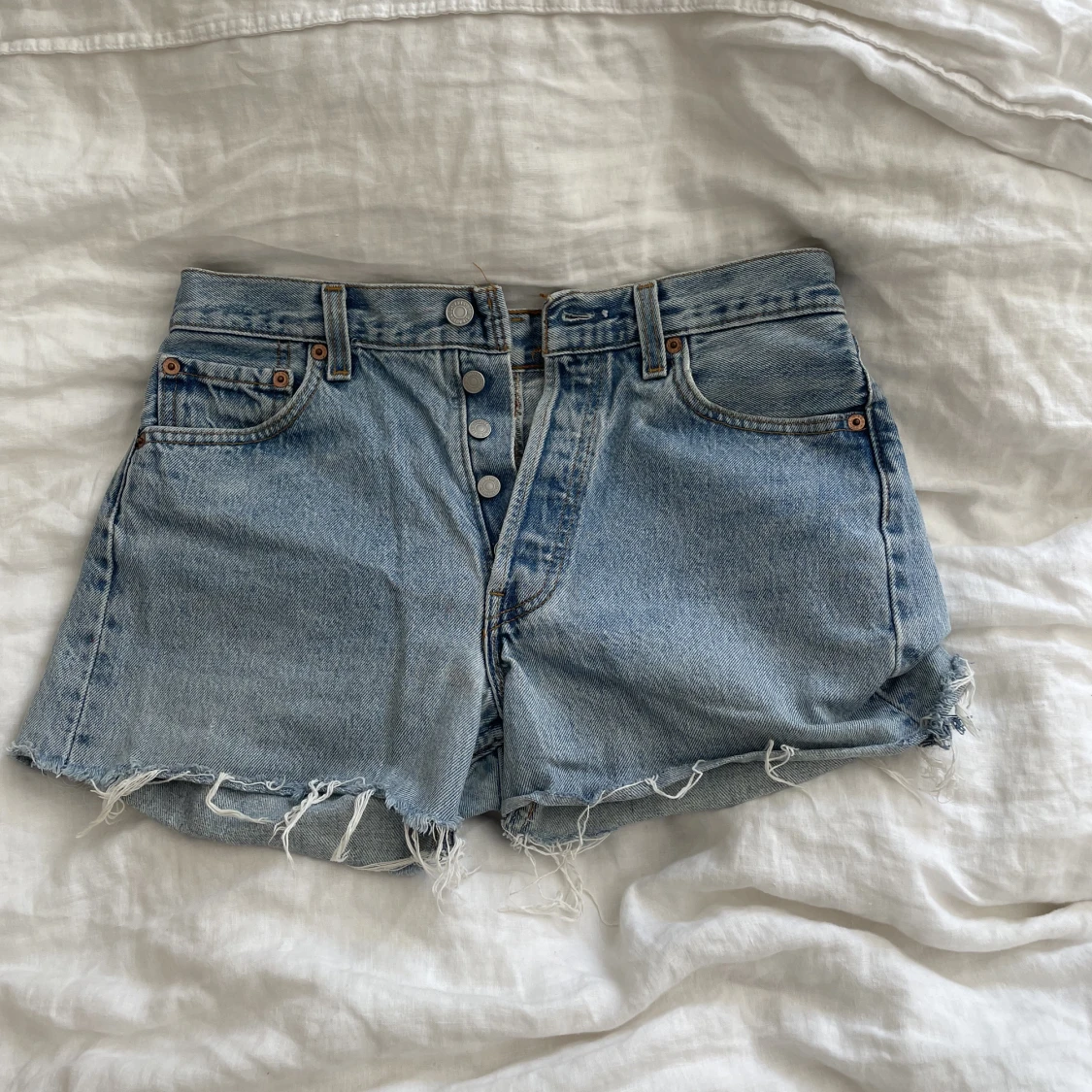 Levis shorts  - 90