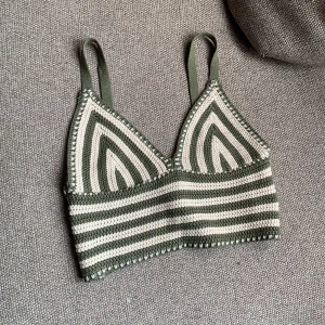 Topp - Superfin topp till sommaren! Strl M från stradivarius