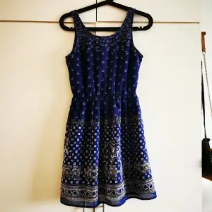 Dress from H&M size S. Used very few times 