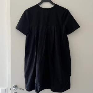 T-shirt klänning, Storlek S, 50kr + frakt 