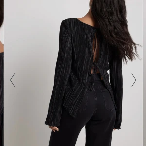 Topp - Topp från Nakd, stl S. Använd 4 gånger 