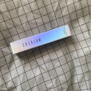 Concealer  - Helt oöppnad concealer i färgen cinnamon!💞 säljer då den inte passar min färgtyp 😊