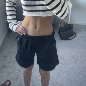 Längre shorts - Superfina och bekväma lite längre shorts, perfekta till sommaren 