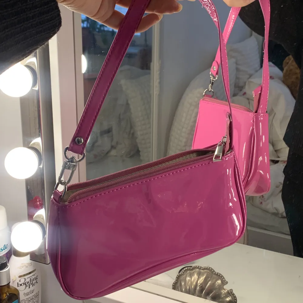 En söt rosa väska från shein gott som ny💖💖. Väskor.