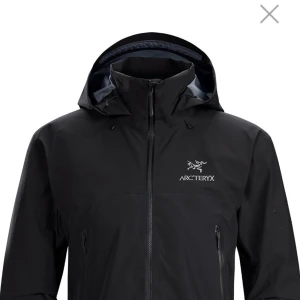 Arcteryx Beta Ar - Nypris 6000. Nyskick, säljer pga ingen användning.