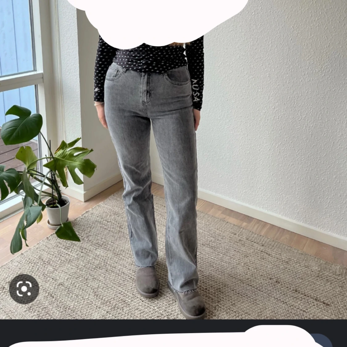Lite lågmidjade gråa jeans