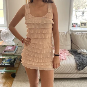 Wow så fin klänning😍 - Superfin klänning i storlek S Perfekt nu i sommar och fint skick❤️‍🔥