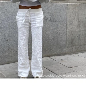 Linnebyxor  - Riktigt snygga linnebyxor från Alhoba label. Helt slutsålda. (Alla bilder lånade)