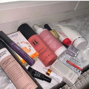 Lyko Loveable - Hej, söljer allt detta för 459kr eller 60kr styck. Allt från hårvård, smink, skincare och nagellack💓