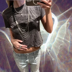 Snygg tshirt med tryck - Sjukt snygg babytshirt med tryck på framsidan