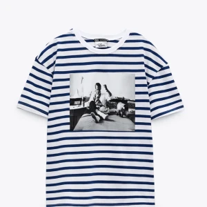 Paul newman tröja  - Skit snygg t-shirt med tryck. Jätte skön och sitter bra. 