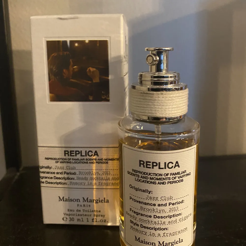 Supernice parfym från Maison Margiela  Uppskattad volym 85%. Accessoarer.