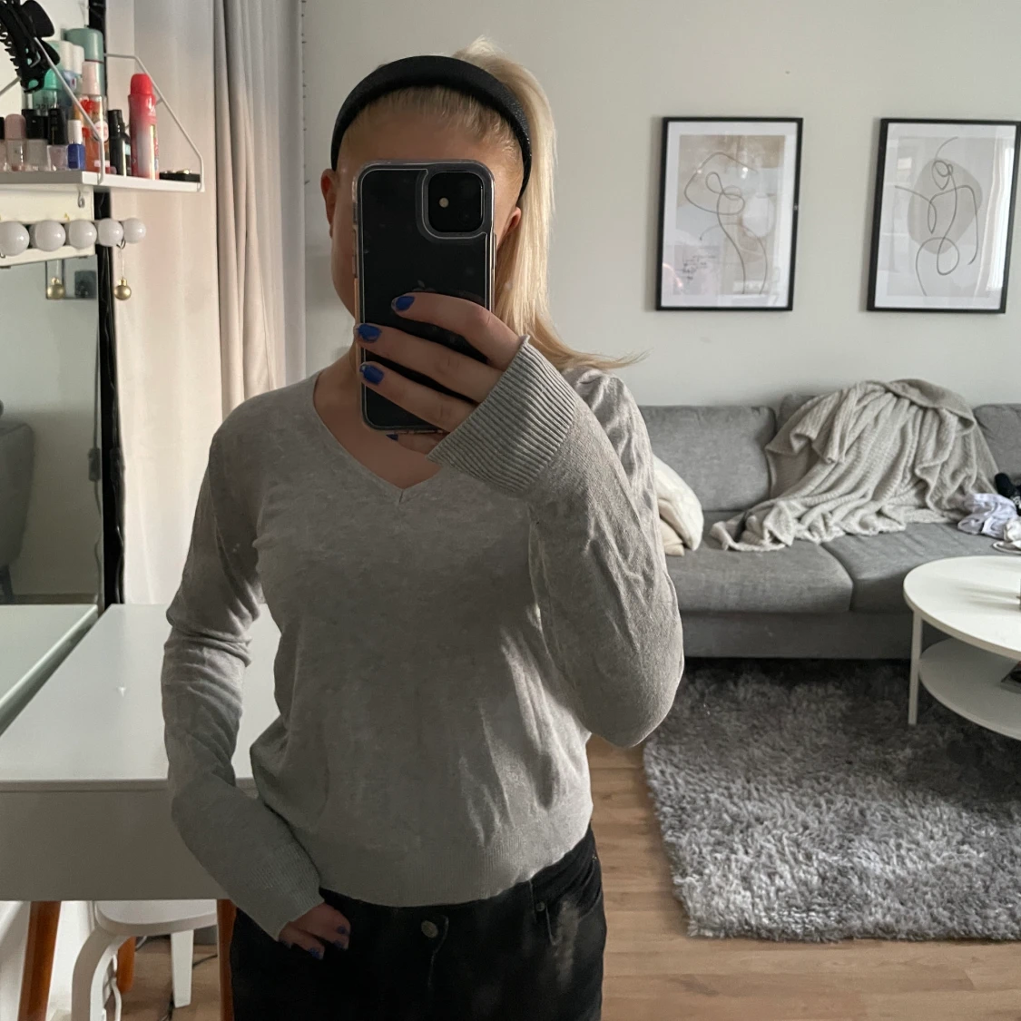 Grå v-ringad stickad tröja! - 91