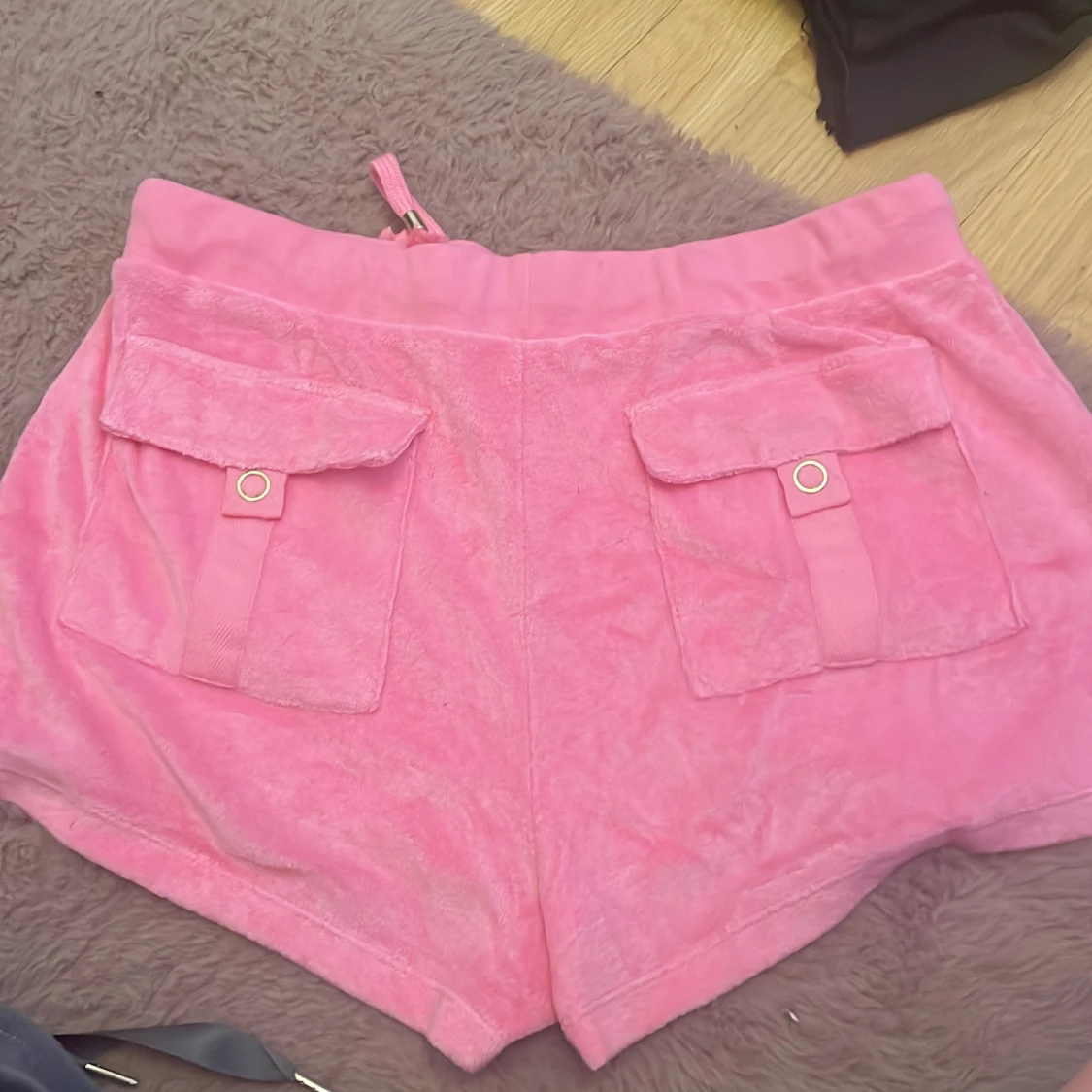 Shorts liknar juicy byxor - 90