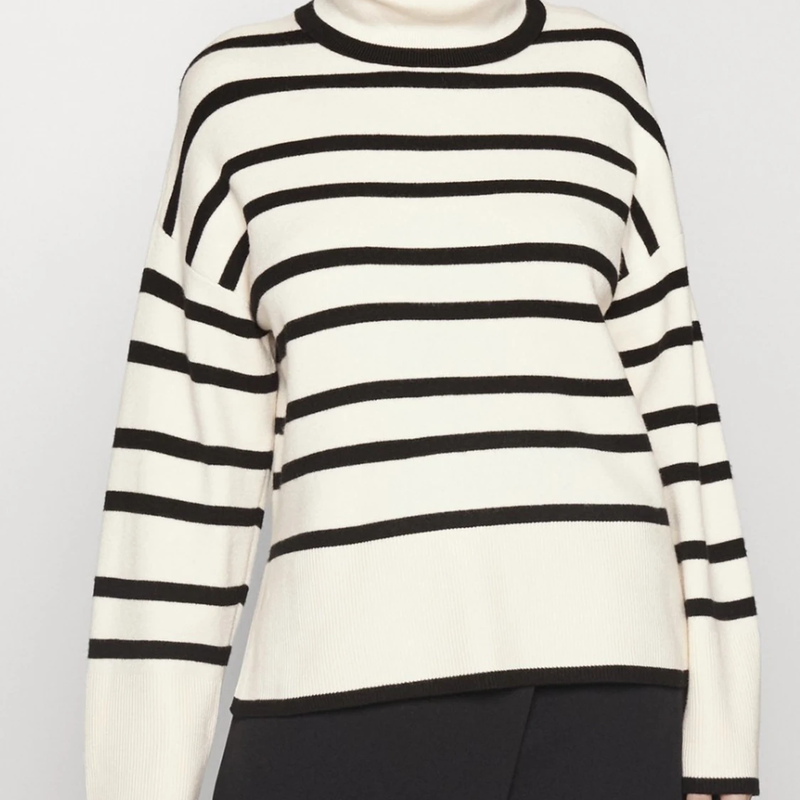 Randig stickad tröja polo - 90