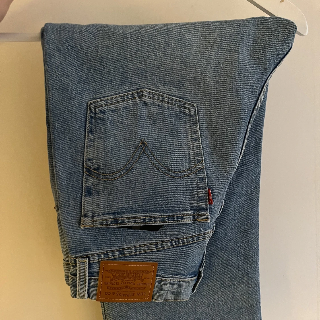 Nya Levi’s jeans  - 90
