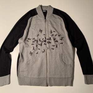 Zipknit Sweater Size XL (sitter som M).                                Helt oanvänd, DMa vid frågor
