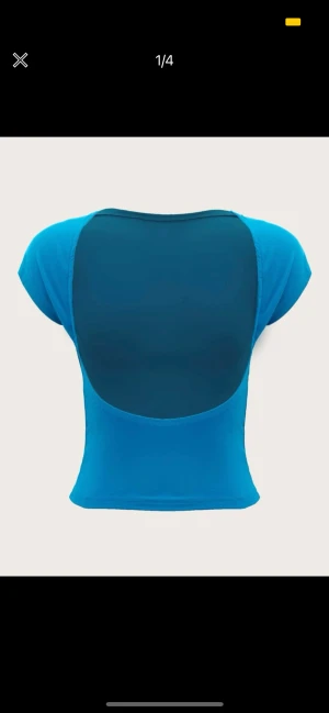 Blå topp - Blå topp med öppen rygg 