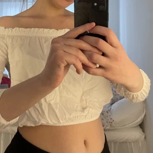 Offshoulder topp från Brandy Melville  - Fint skick
