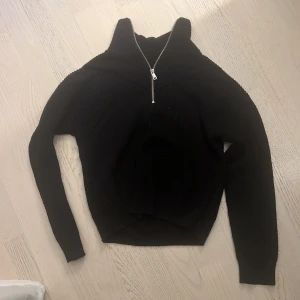 Tröja från bikbok - Svart tröja från bikbok! 