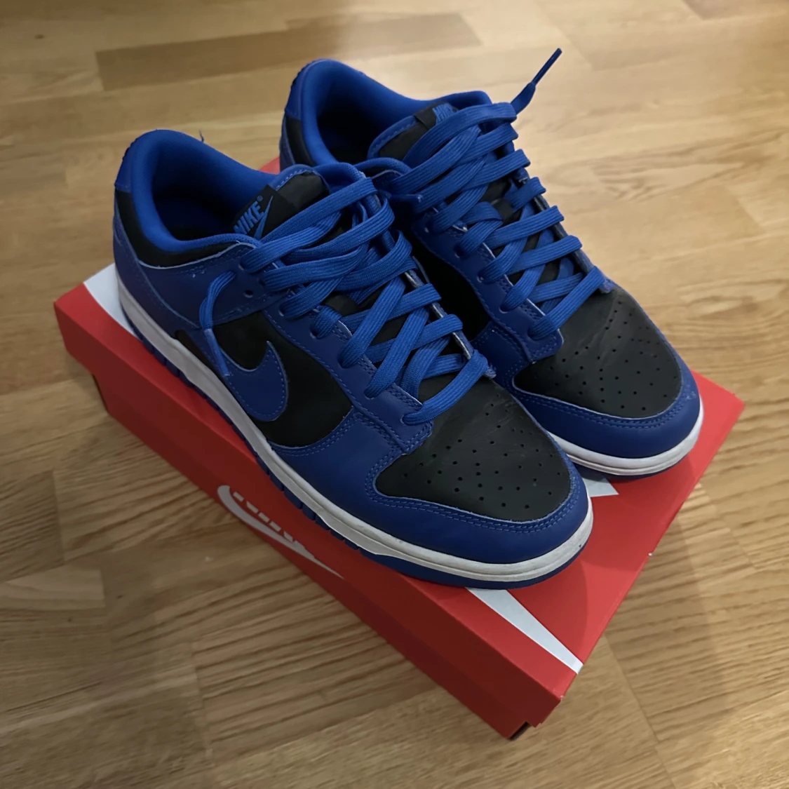 Nike dunk low hyper coblat