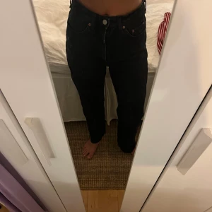 Weekday jeans - Weekday rowe jeans, använder inte längre. Men super fina!! Passar mig som är 165 lång 💘