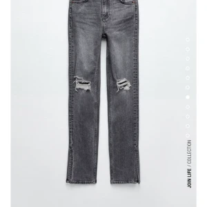 Jeans zara  - Gråa jeans från zara , super fina, använt en  del men ändå bra skick skriv för fler bilder❤️köpt för 359