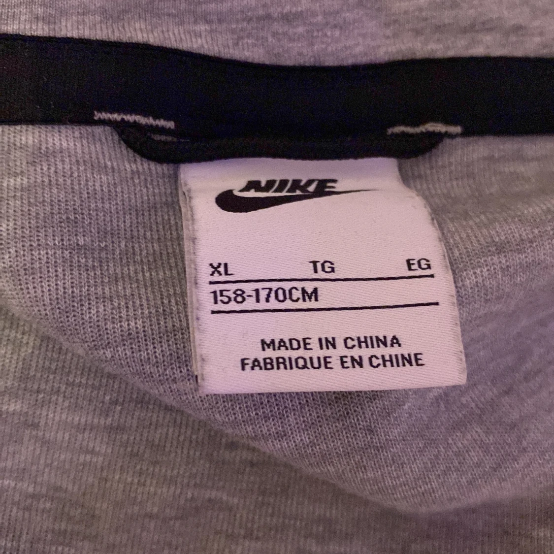 Grå Nike tech fleece - 90
