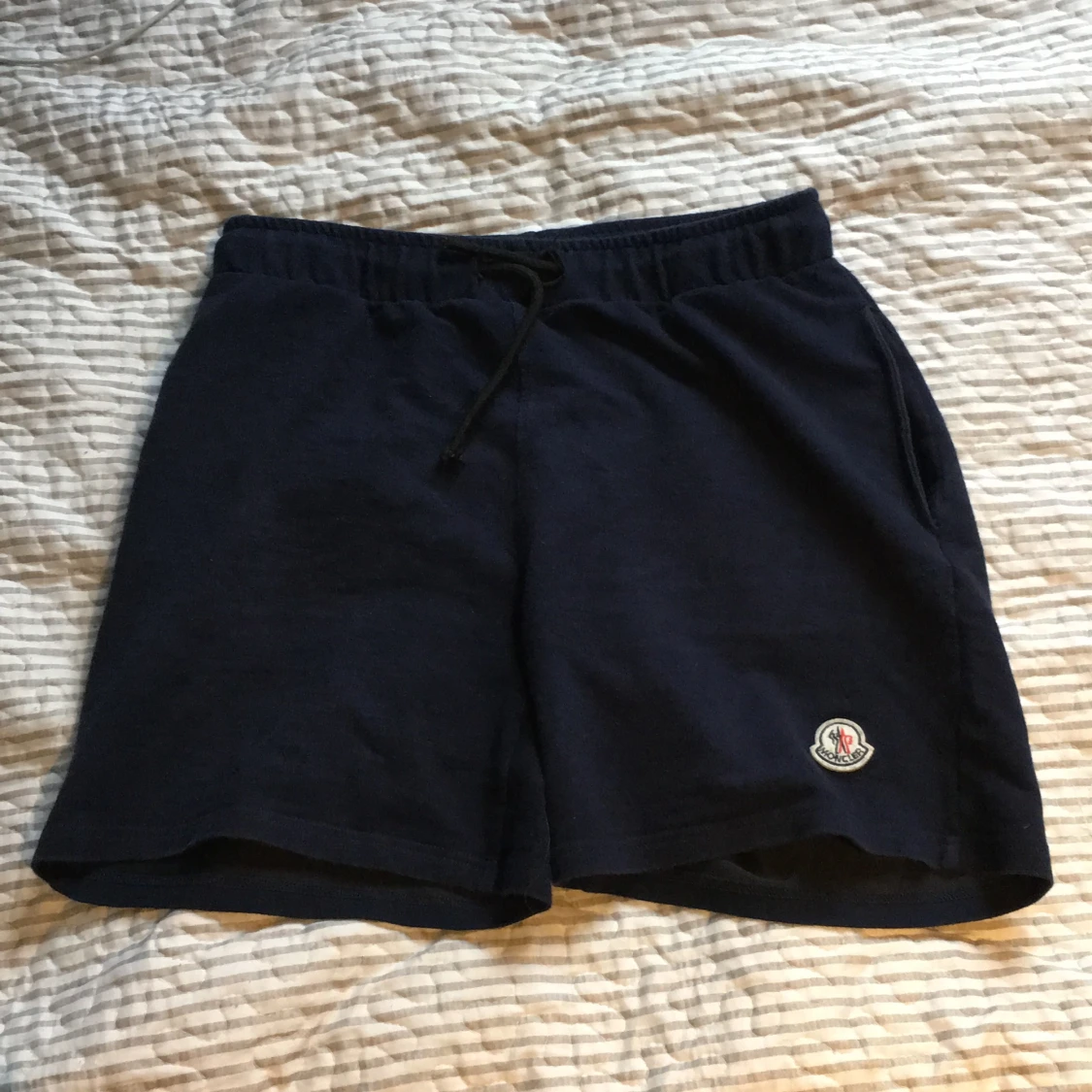 Moncler shorts storlek M