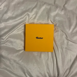 Kpop bts album - Butter Cream Officiellt och mint skick Inga photocards ingår Ser andra bilden för inklusion