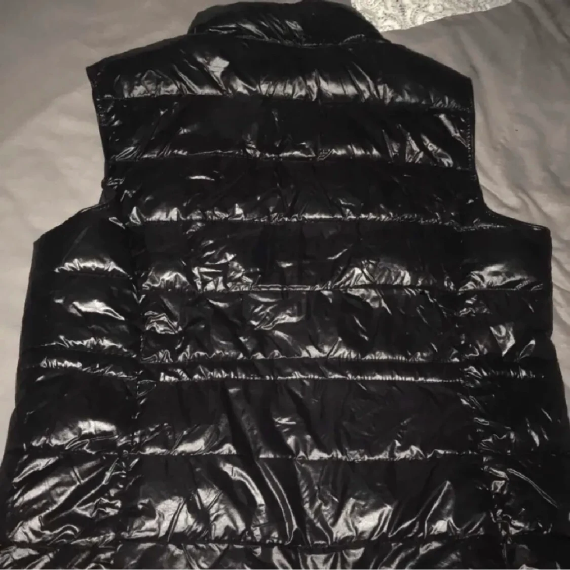 Glansig väst / dunväst  - 90