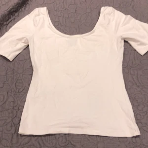 Vitt linne storlek xs passar också till s - Vitt linne storlek xs passar också s