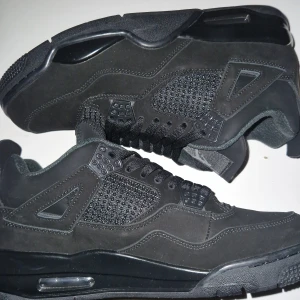 Jordan 4 black cat. Äkta och nya  - Bra/nytt skick