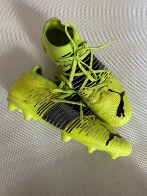Fotbollsskor Puma strl 38.5 - Fotbollsskor Puma storlek 38.5