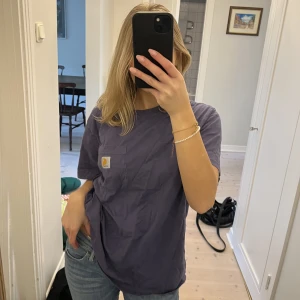 Carhartt t-shirt - Carhartt t-shirt i Storlek M. Säljer då den inte kommer till användning. Finns i Slottstaden. 200kr 
