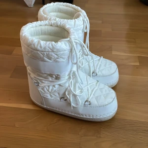 Moonboots liknande skor  - Jätte sköna, varma snygga 